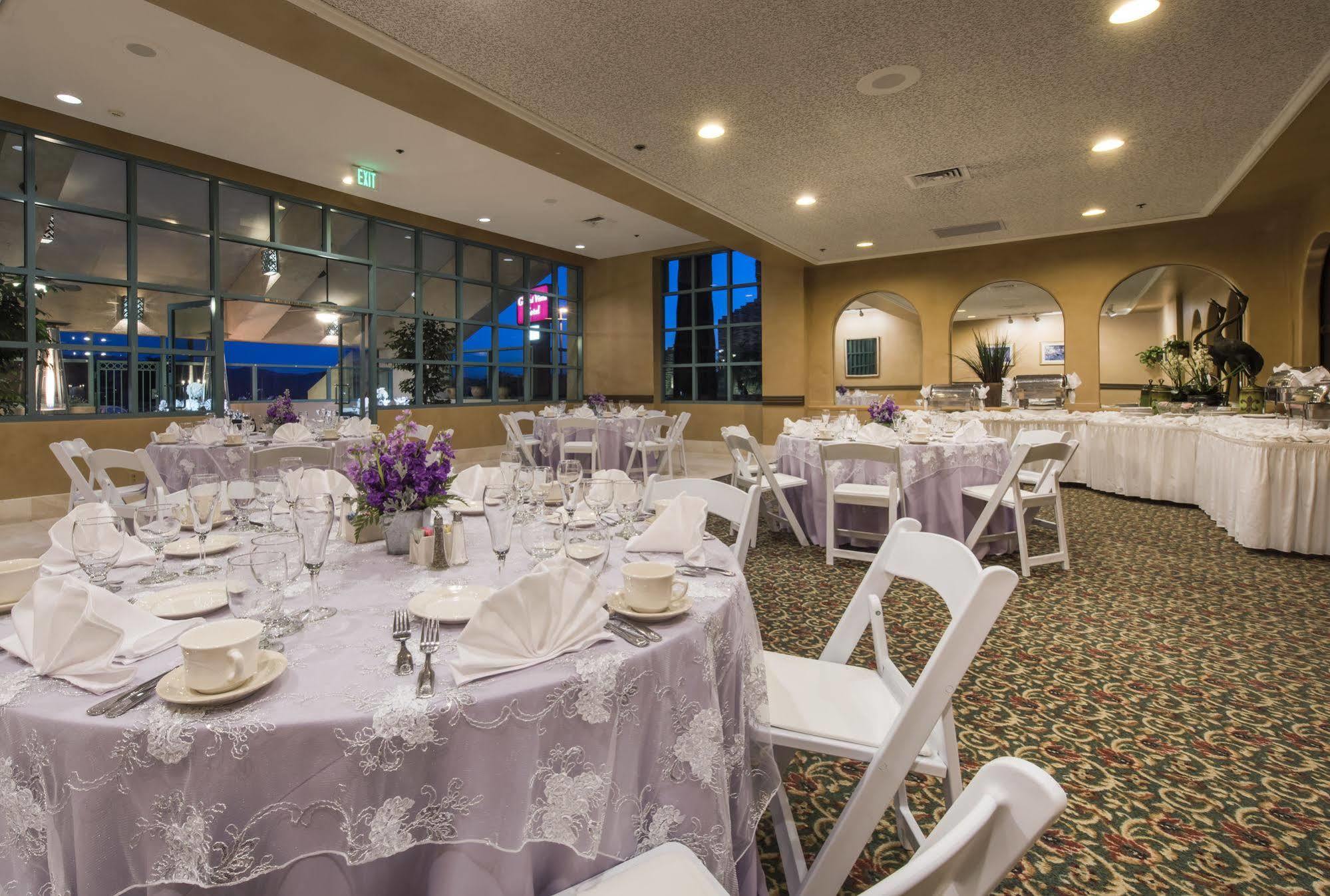 Grand Vista Hotel Simi Valley Bagian luar foto