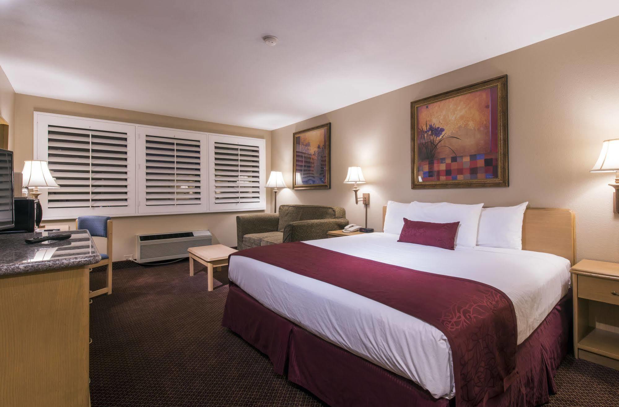 Grand Vista Hotel Simi Valley Bagian luar foto
