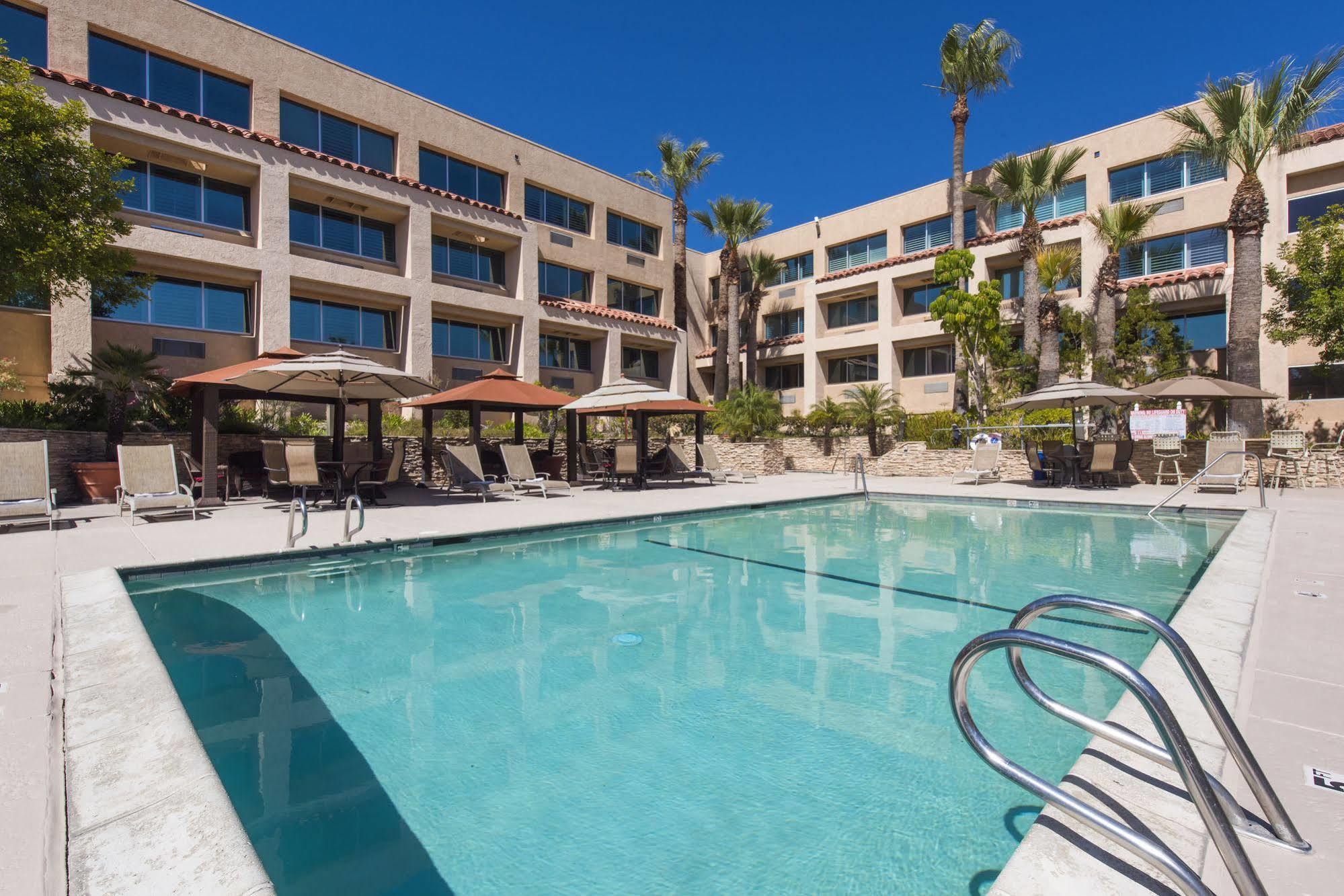 Grand Vista Hotel Simi Valley Bagian luar foto